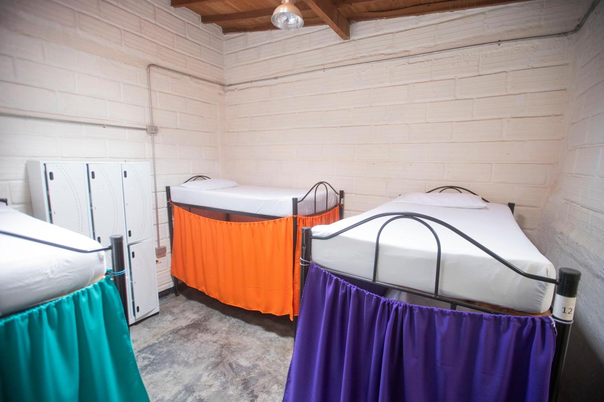 Hostal Casa Estacion เมเดยิน ภายนอก รูปภาพ